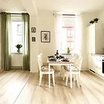 Cozee - Spacious With Netflix شقة *