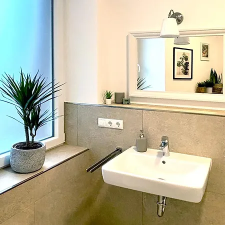 Apartament Cozee - Spacious With Netflix Kaiserslautern