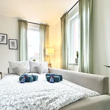 Apartament Cozee - Spacious With Netflix
