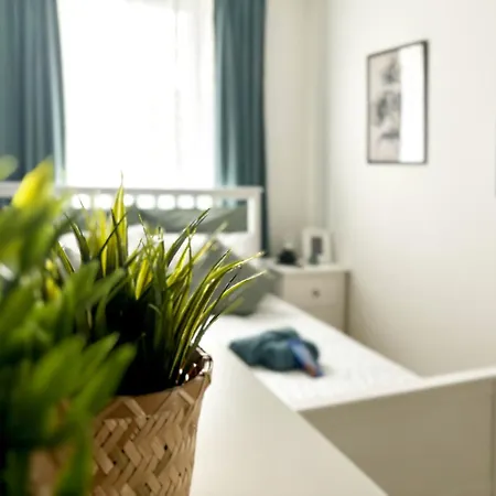 Cozee - Spacious With Netflix *