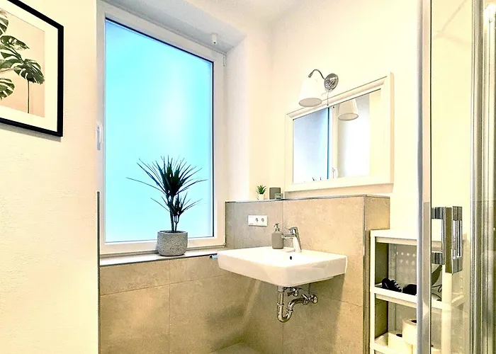 Cozee - Spacious With Netflix *