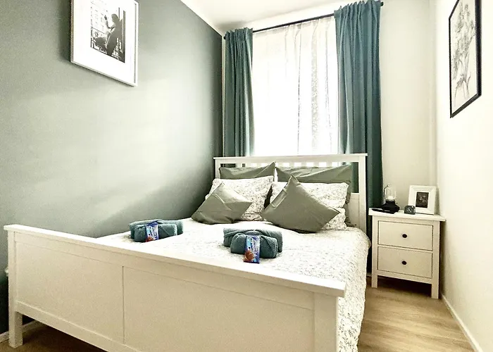 Cozee - Spacious With Netflix *